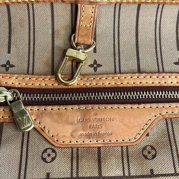 Louis Vuitton Neverfull MM monogram beige interior - Picture 8 of 16